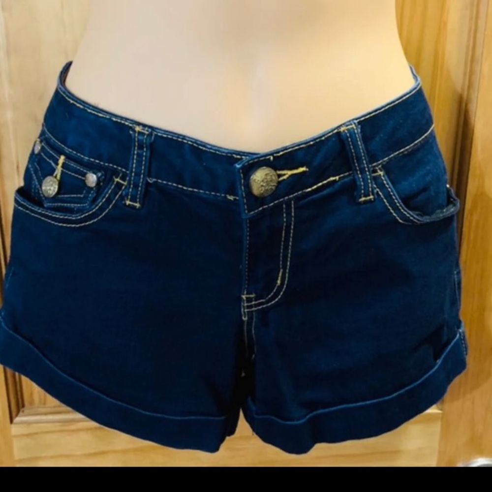 Arden b. Shorts